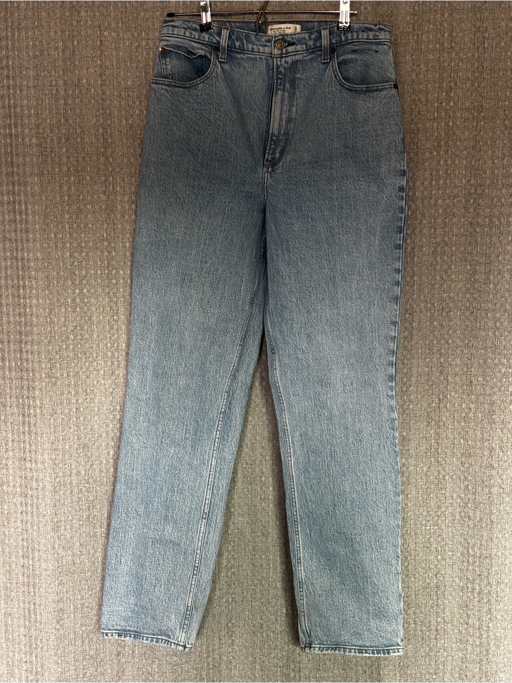 Abercrombie Curve Love 90s Straight Ultra High Rise Jeans 31/12
